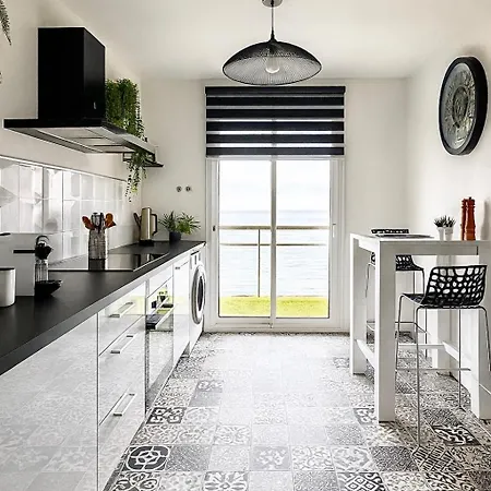 Vue Exceptionnelle Debut Cap Corse La Pier Noire アパート